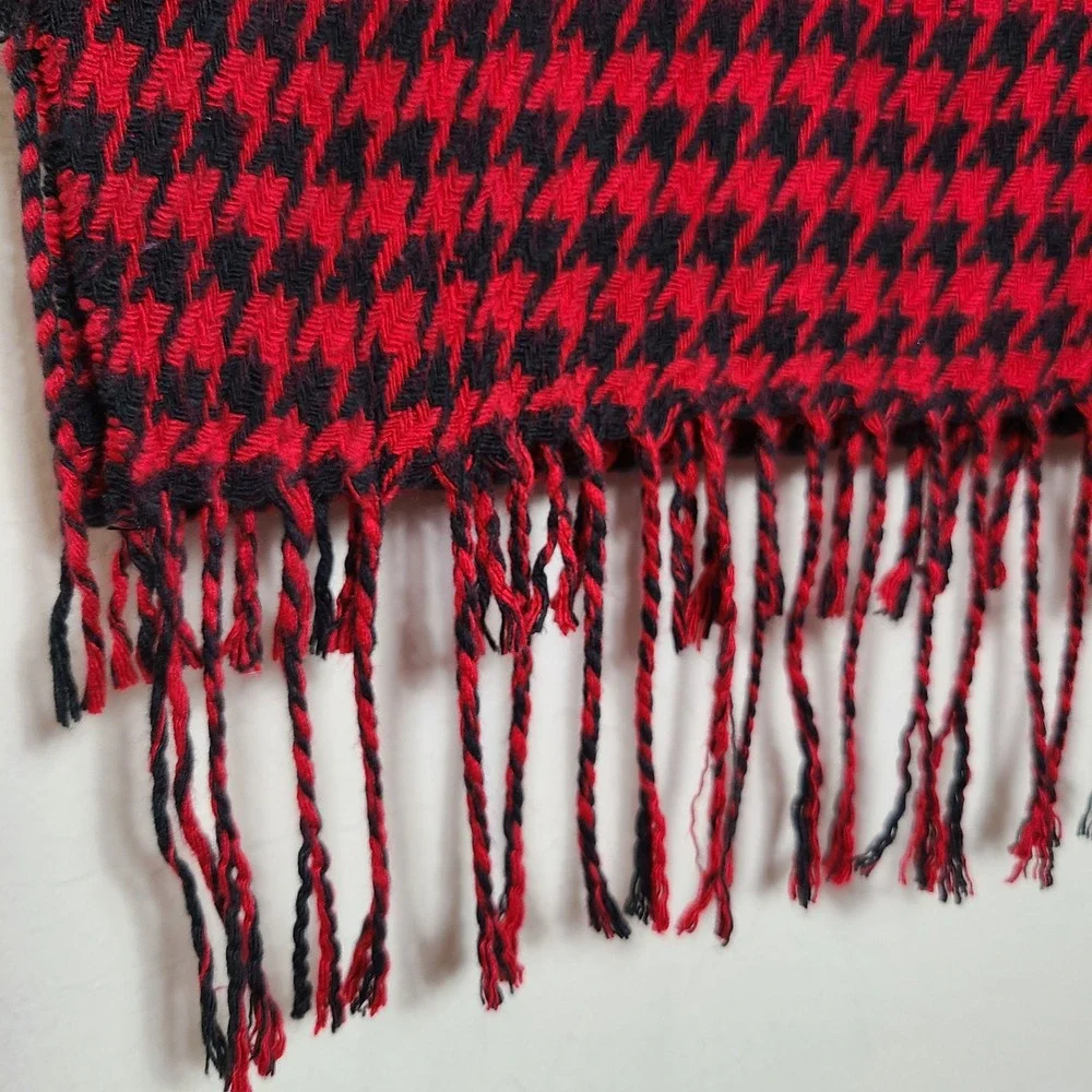 100% Cashmere Red Black Houndstooth Scarf Italian Design Classic Luxury Menswear
